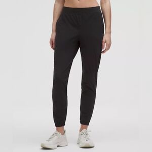 Lululemon Adapted State Joggers *SHORT*